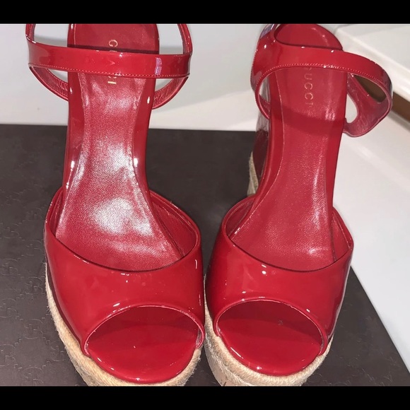 Gucci Red Hollie Patent Leather Platform Vernice Crystal Rose Bed Wedges - Picture 2 of 10